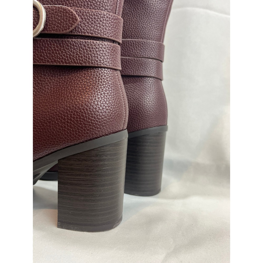 A New Day Womens Burgundy Textured Faux Leather Pointed Toe Block Heel Boots 8 - Picture 3 of 7